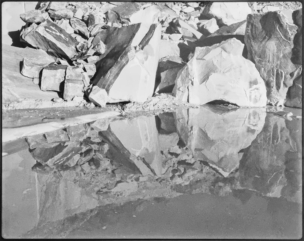 S-2571, Horst Hahn, "Carrara &ndash; Cervaiola, Regenwasser im Cave Monte Altissimo", 1999