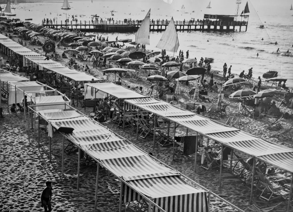 S-2820, Stefan Moses, "Flirtation and romance at the Italien seaside", vor 1965