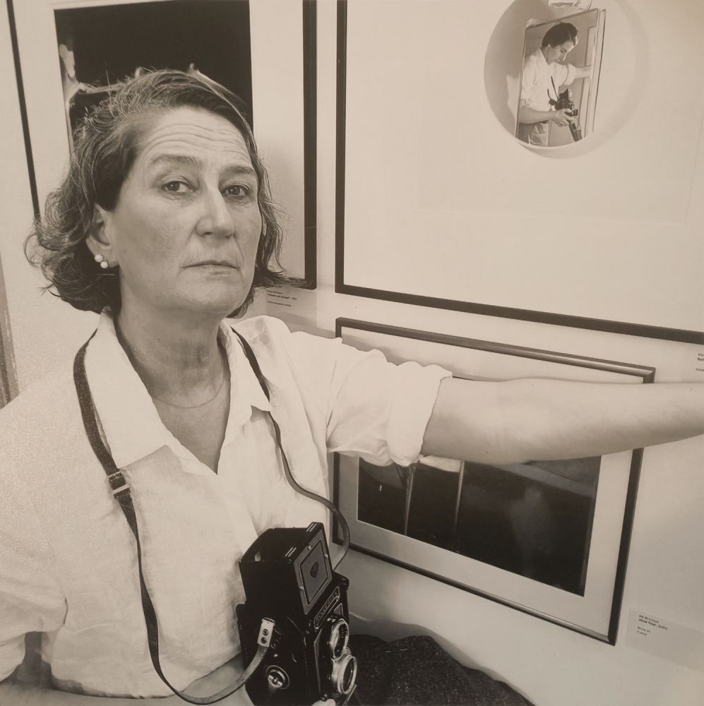 S-3061, Sabine Hiller & Judith Metzner, "5/7/2022 2:41:31 pm @ Andra's place (Being Vivan Maier)", 2022
